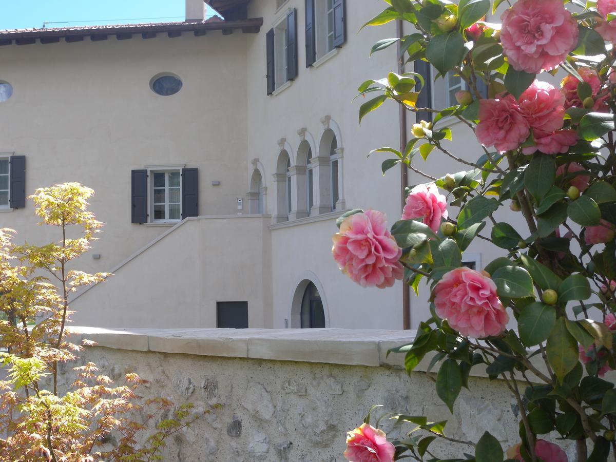 Borgo San Nazzaro Aparthotel Riva del Garda Exterior foto